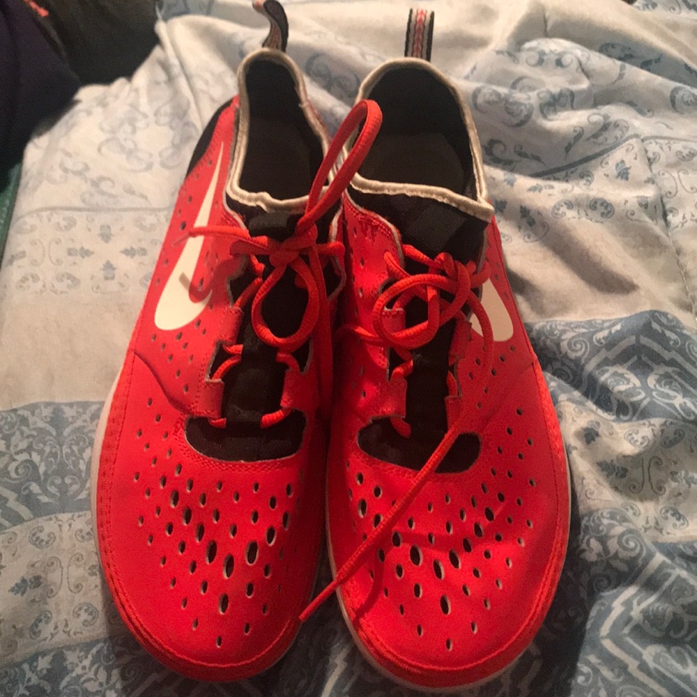 FINAL SALE 🌹    Nikes